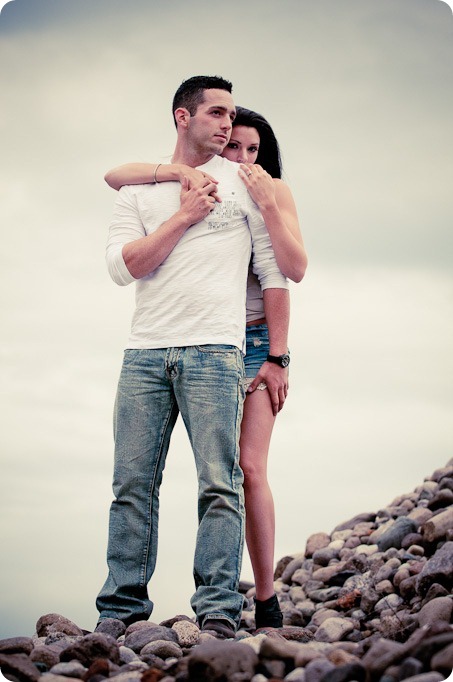 Amanda-and-Josh_desert-engagement-session_Okanagan-BC-portraits36138_by-Kevin-Trowbridge