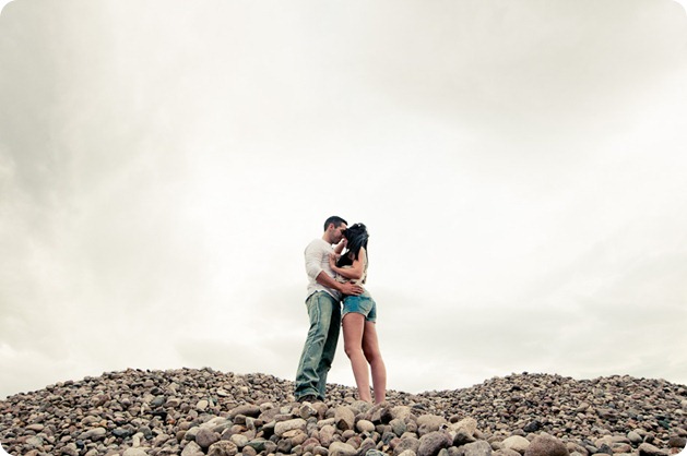 Amanda-and-Josh_desert-engagement-session_Okanagan-BC-portraits36176_by-Kevin-Trowbridge