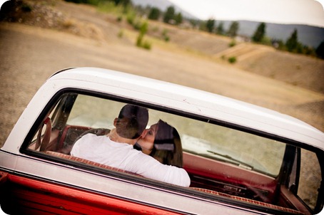 Amanda-and-Josh_desert-engagement-session_Okanagan-BC-portraits7409_by-Kevin-Trowbridge