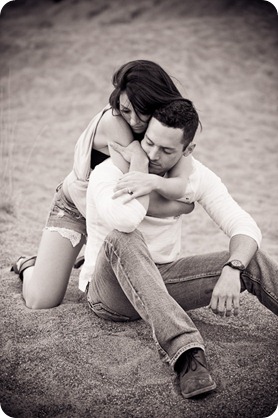 Amanda-and-Josh_desert-engagement-session_Okanagan-BC-portraits7944_by-Kevin-Trowbridge