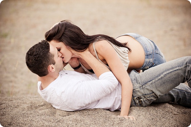 Amanda-and-Josh_desert-engagement-session_Okanagan-BC-portraits7962_by-Kevin-Trowbridge