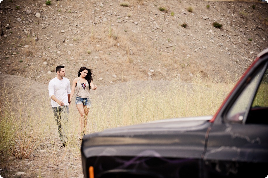 Amanda-and-Josh_desert-engagement-session_Okanagan-BC-portraits8002_by-Kevin-Trowbridge