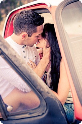 Amanda-and-Josh_desert-engagement-session_Okanagan-BC-portraits8142_by-Kevin-Trowbridge