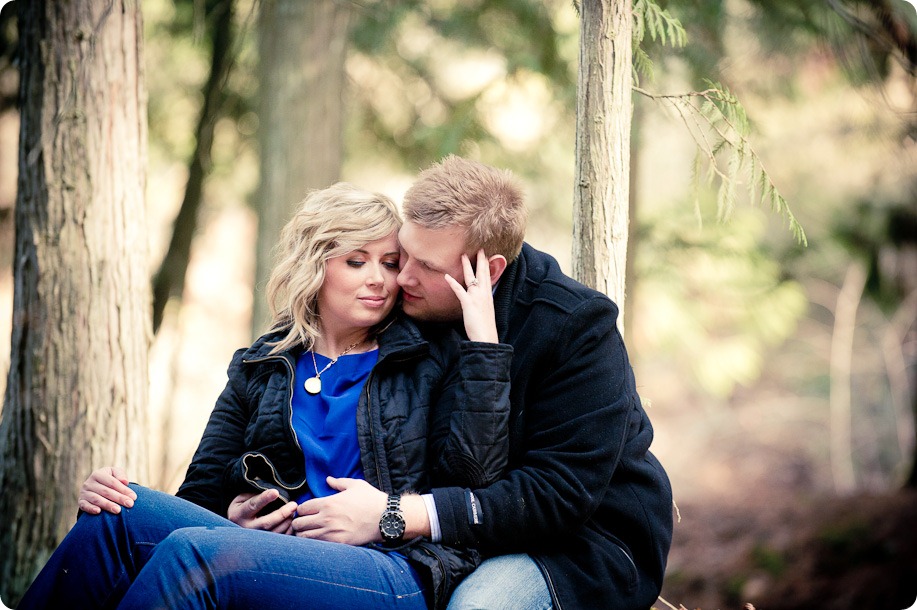 Mill-Creek-Park-engagement-portraits_Kelowna-wedding-for-Edmonton-bride2402_by-Kevin-Trowbridge