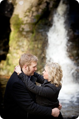 Mill-Creek-Park-engagement-portraits_Kelowna-wedding-for-Edmonton-bride2584_by-Kevin-Trowbridge