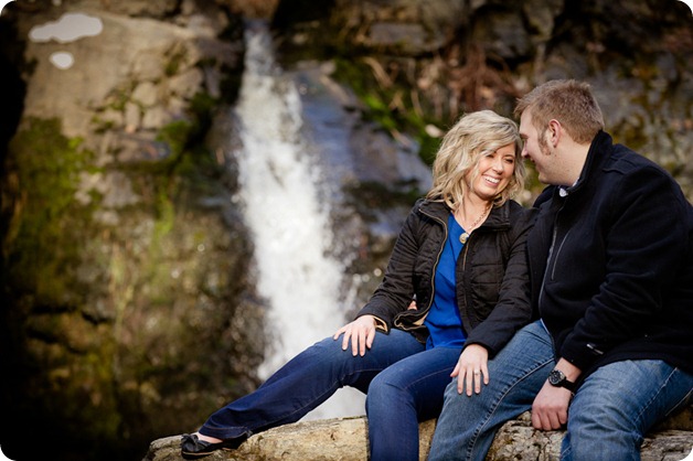 Mill-Creek-Park-engagement-portraits_Kelowna-wedding-for-Edmonton-bride2612_by-Kevin-Trowbridge