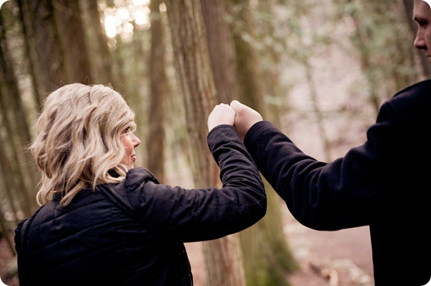 Mill-Creek-Park-engagement-portraits_Kelowna-wedding-for-Edmonton-bride2776_by-Kevin-Trowbridge