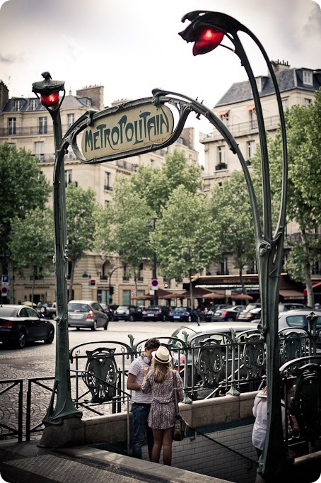 Paris-style-architecture-lifestyle0393_by-Kevin-Trowbridge