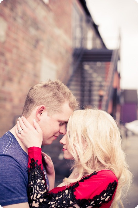 hotel-bedroom-beach-engagement-portraits_Kelowna3828_by-Kevin-Trowbridge