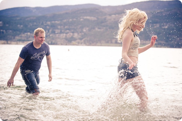 hotel-bedroom-beach-engagement-portraits_Kelowna4282_by-Kevin-Trowbridge