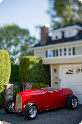 Vintage-car_Knox-Mountain_Lake_Beach-engagement-photos_Kelowna_Okanagan_wedding_2_by-Kevin-Trowbridge