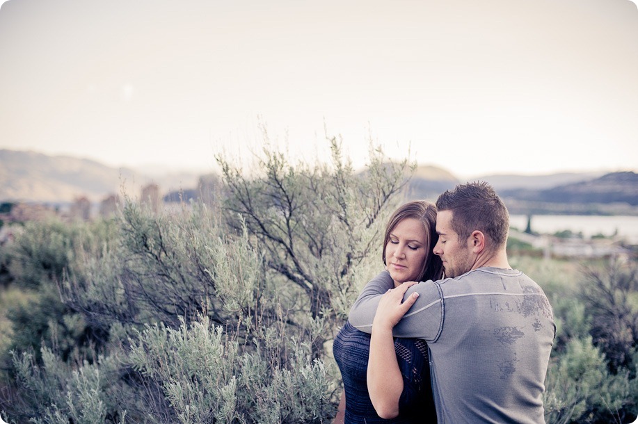 Vintage-car_Knox-Mountain_Lake_Beach-engagement-photos_Kelowna_Okanagan_wedding_5942_by-Kevin-Trowbridge