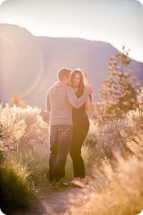 Vintage-car_Knox-Mountain_Lake_Beach-engagement-photos_Kelowna_Okanagan_wedding_6663_by-Kevin-Trowbridge