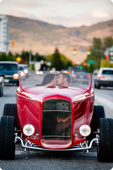 Vintage-car_Knox-Mountain_Lake_Beach-engagement-photos_Kelowna_Okanagan_wedding_7042_by-Kevin-Trowbridge