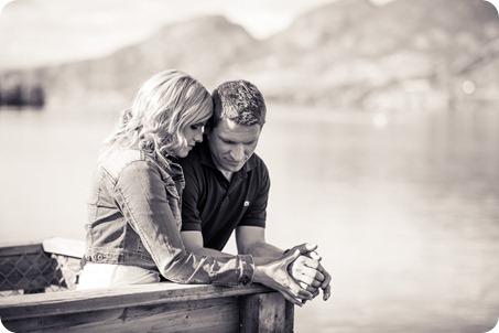 penticton-engagement-session_lake-portraits04_by-Kevin-Trowbridge