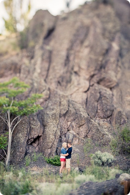 penticton-engagement-session_lake-portraits11_by-Kevin-Trowbridge