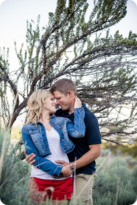 penticton-engagement-session_lake-portraits16_by-Kevin-Trowbridge