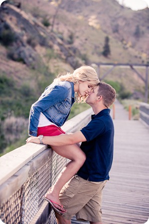 penticton-engagement-session_lake-portraits19_by-Kevin-Trowbridge