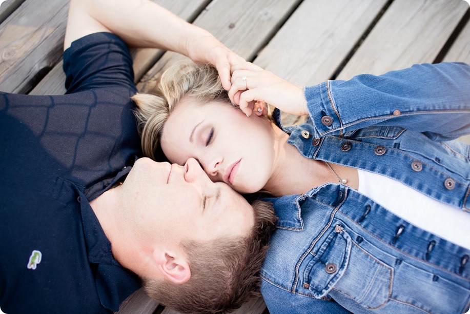 penticton-engagement-session_lake-portraits21_by-Kevin-Trowbridge