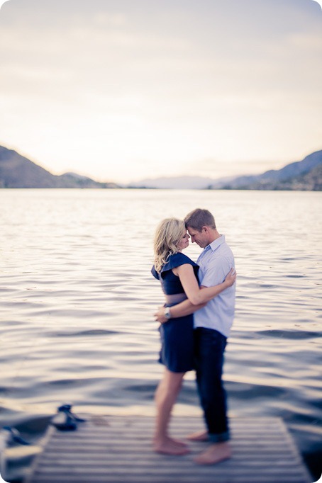 penticton-engagement-session_lake-portraits54_by-Kevin-Trowbridge