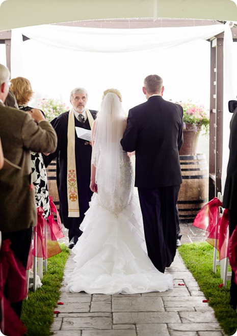 Kelowna-wedding_Summerhill-Winery_Delta-Grand-Resort19_by-Kevin-Trowbridge