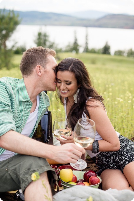 Vernon-engagement-photographer_lake-horse_28_by-Kevin-Trowbridge