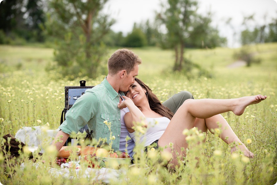 Vernon-engagement-photographer_lake-horse_31_by-Kevin-Trowbridge