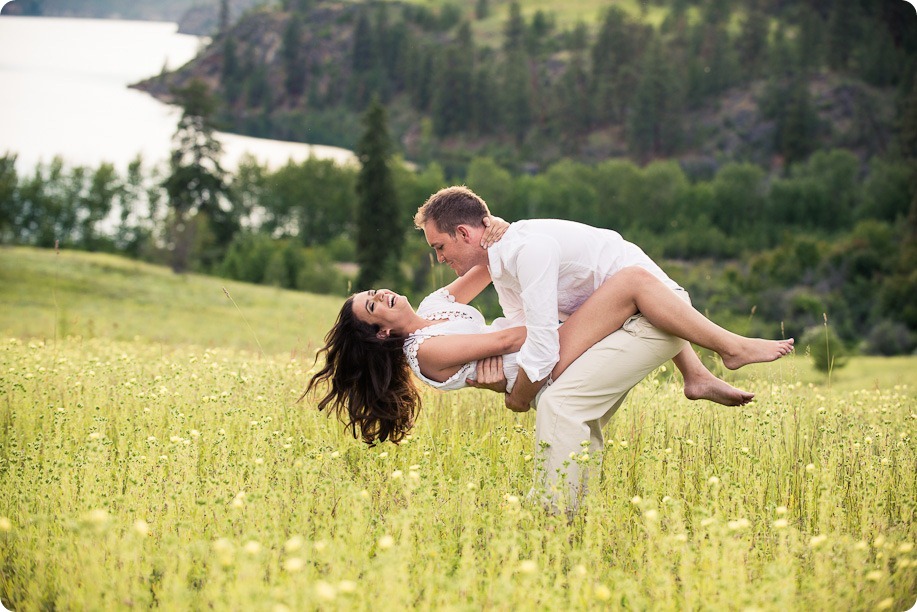 Vernon-engagement-photographer_lake-horse_38_by-Kevin-Trowbridge