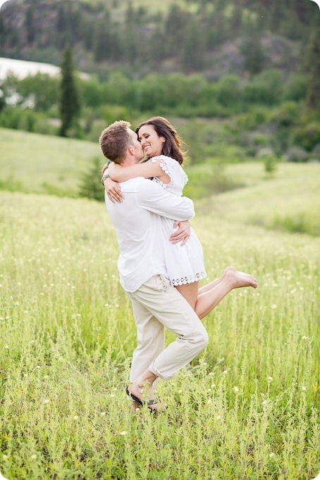 Vernon-engagement-photographer_lake-horse_39_by-Kevin-Trowbridge