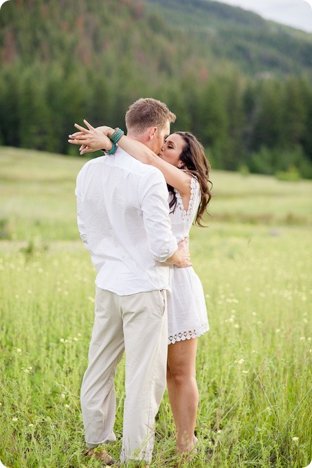 Vernon-engagement-photographer_lake-horse_40_by-Kevin-Trowbridge