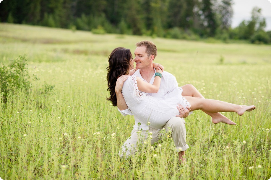 Vernon-engagement-photographer_lake-horse_42_by-Kevin-Trowbridge