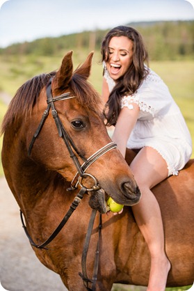 Vernon-engagement-photographer_lake-horse_43_by-Kevin-Trowbridge