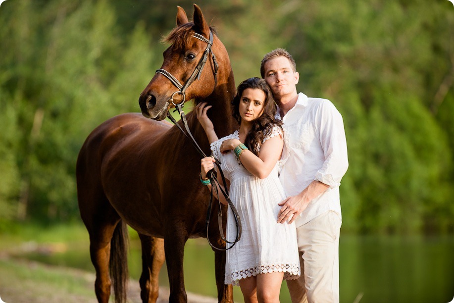 Vernon-engagement-photographer_lake-horse_53_by-Kevin-Trowbridge