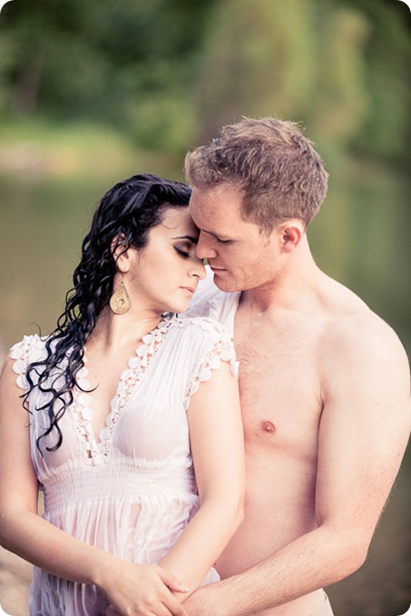 Vernon-engagement-photographer_lake-horse_64_by-Kevin-Trowbridge