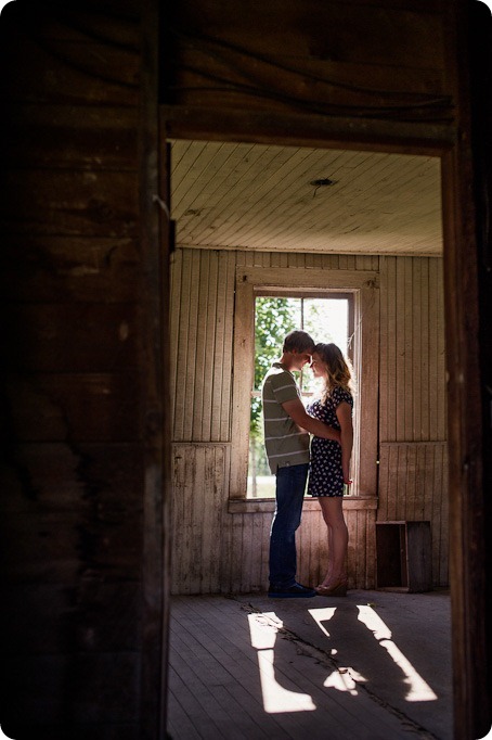 Kelowna-engagement-session_surreal-dream-forest-and-lake-portraits08_by-Kevin-Trowbridge