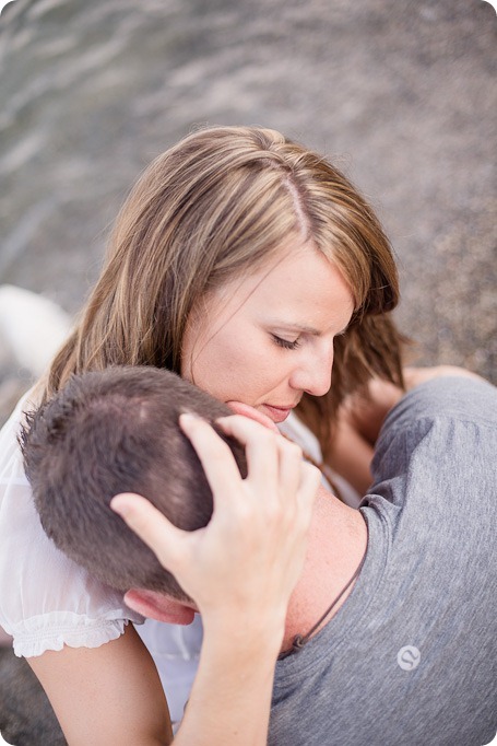 Okanagan-Lake-engagement-session_fun-couple-field-dog-wine28_by-Kevin-Trowbridge