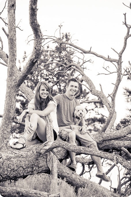 Okanagan-Lake-engagement-session_fun-couple-field-dog-wine38_by-Kevin-Trowbridge