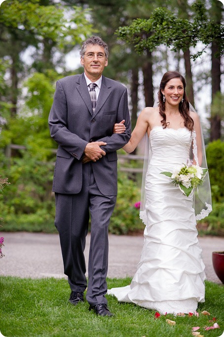 the harvest_kelowna_wedding_photography24_by-Kevin-Trowbridge