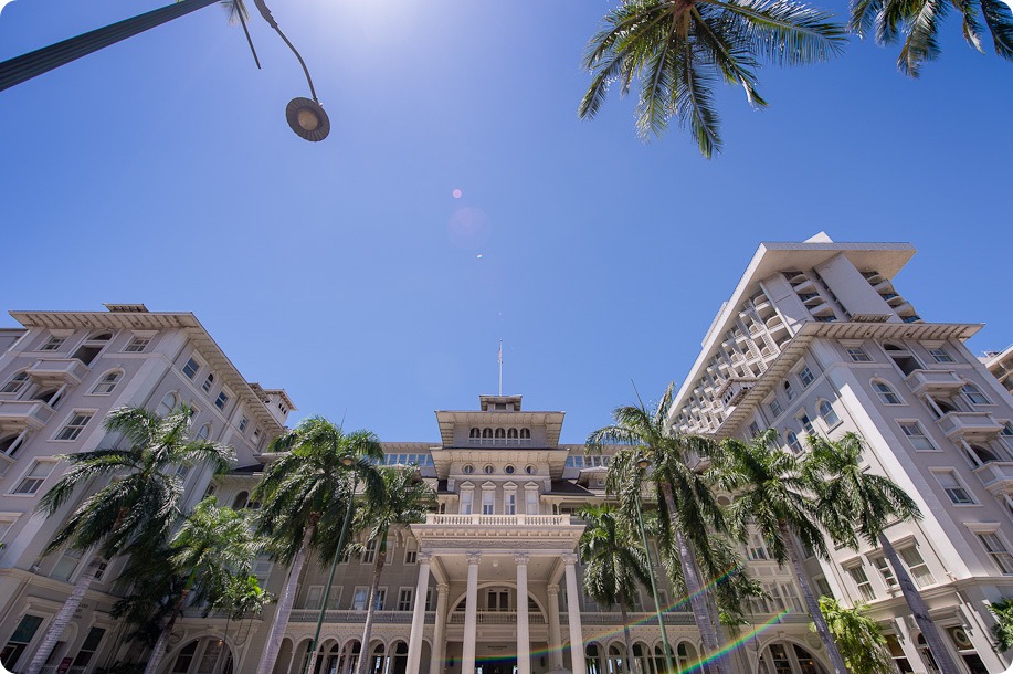 Hawaii-wedding-Waikiki-Moana-Hilton-Crystal-Chapel_03_by-Kevin-Trowbridge