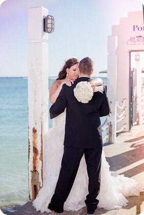 Hawaii-wedding-Waikiki-Moana-Hilton-Crystal-Chapel_132_by-Kevin-Trowbridge