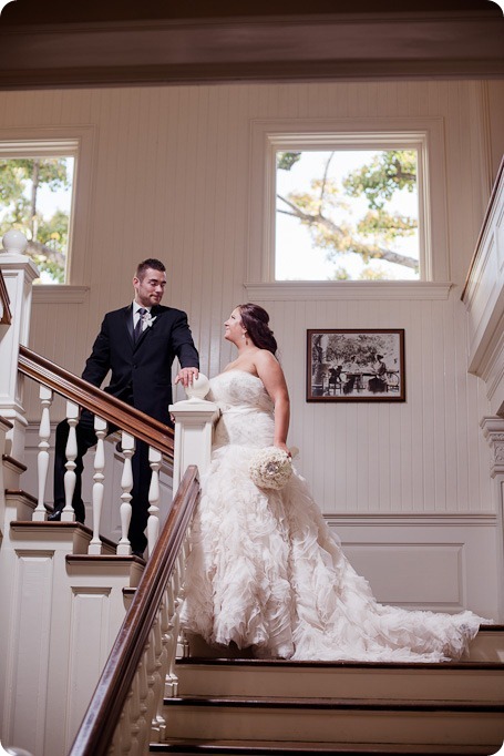 Hawaii-wedding-Waikiki-Moana-Hilton-Crystal-Chapel_149_by-Kevin-Trowbridge