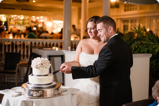 Hawaii-wedding-Waikiki-Moana-Hilton-Crystal-Chapel_180_by-Kevin-Trowbridge