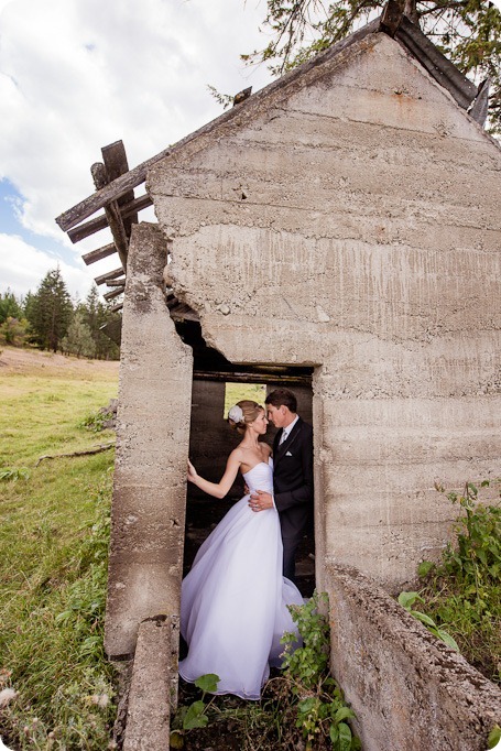 Kelowna-Delta-Grand-Wedding-homestead-Vernon_104_by-Kevin-Trowbridge