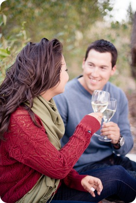 Okanagan-Lake-Canadiana-engagement-session_canoe-outdoor-movie101_by-Kevin-Trowbridge