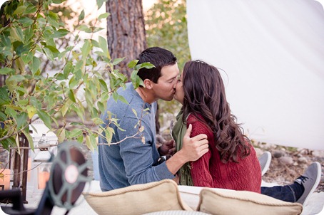 Okanagan-Lake-Canadiana-engagement-session_canoe-outdoor-movie109_by-Kevin-Trowbridge