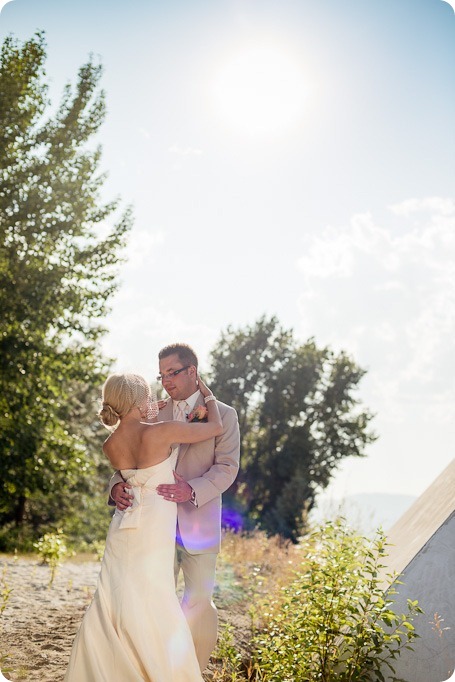 vintage-summerhill-schoolhouse-wedding-Kelowna_147_by-Kevin-Trowbridge