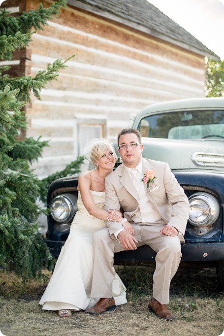 vintage-summerhill-schoolhouse-wedding-Kelowna_154_by-Kevin-Trowbridge