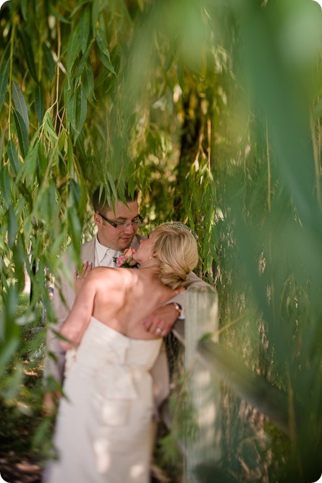 vintage-summerhill-schoolhouse-wedding-Kelowna_161_by-Kevin-Trowbridge