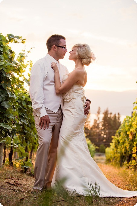 vintage-summerhill-schoolhouse-wedding-Kelowna_184_by-Kevin-Trowbridge