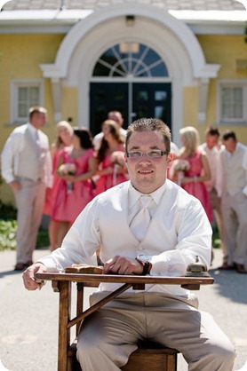 vintage-summerhill-schoolhouse-wedding-Kelowna_23_by-Kevin-Trowbridge